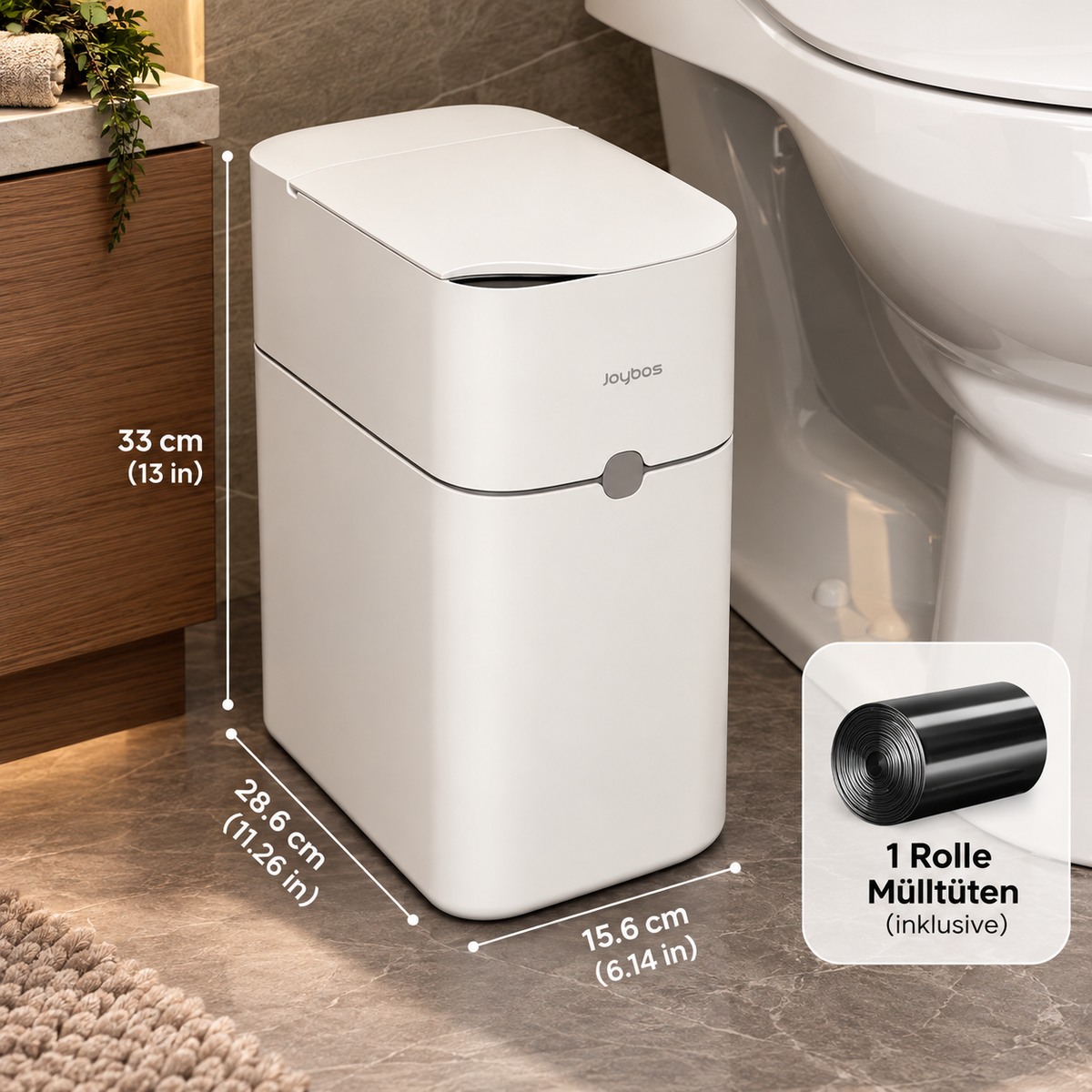 Schmaler Sensor-Mülleimer im Badezimmer